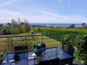 Holiday home with sea views, Lampaul-Plouarzel